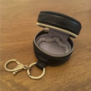 Itzy Ritzy Black Paci Pod with Gold Clasp